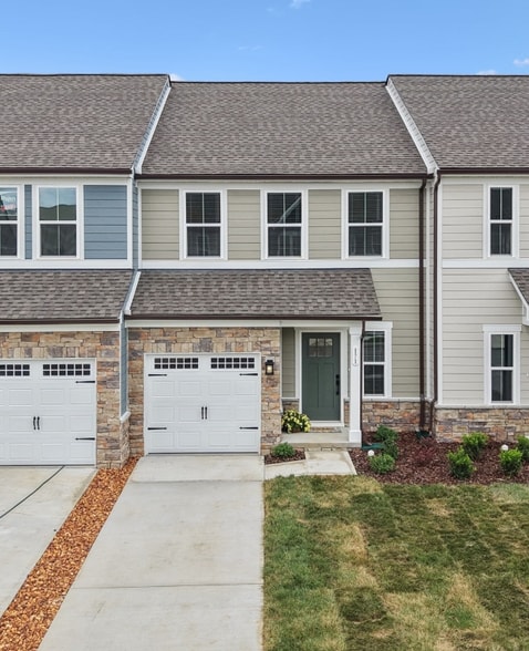 Primary Photo - 171 Primrose Ln