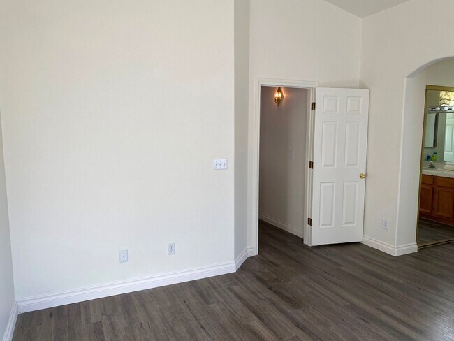 Building Photo - 8029 Sierra Largo Dr