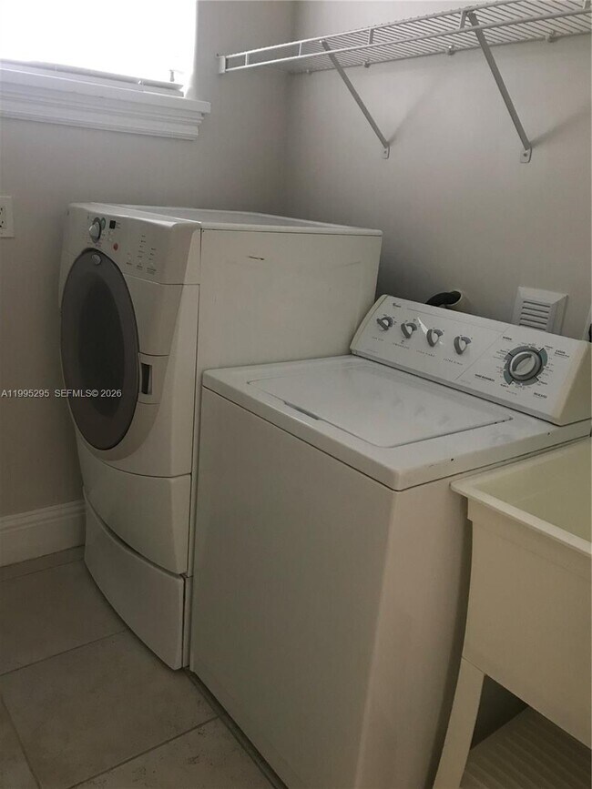 Building Photo - 8750 SW 164th St