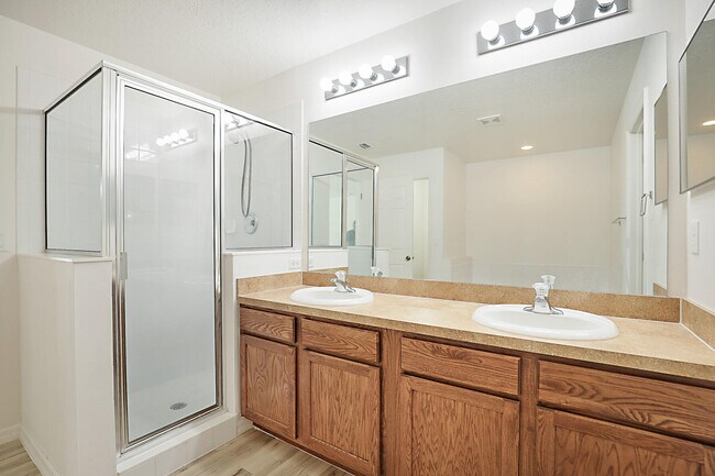 Building Photo - 617 SE Karrigan Terrace