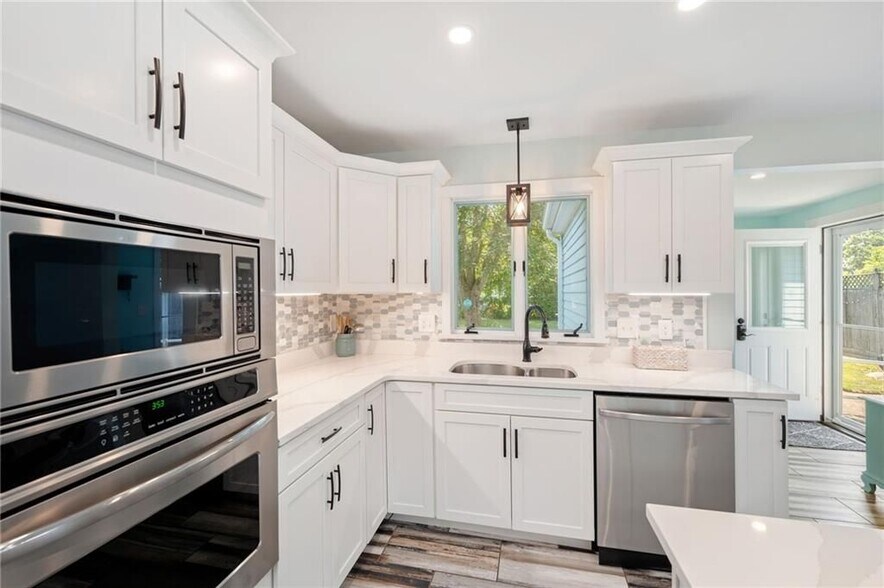 Building Photo - 9 Woodlund Ave