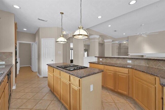 Building Photo - 17222 Leeside Dr
