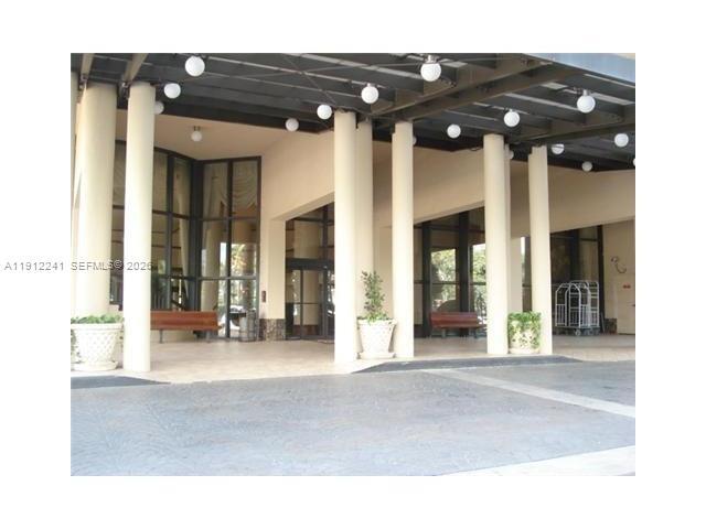 Building Photo - 10185 Collins Ave