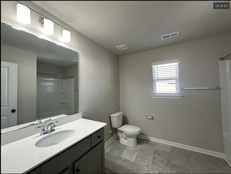 Building Photo - 9050 Stoney Waters Ct