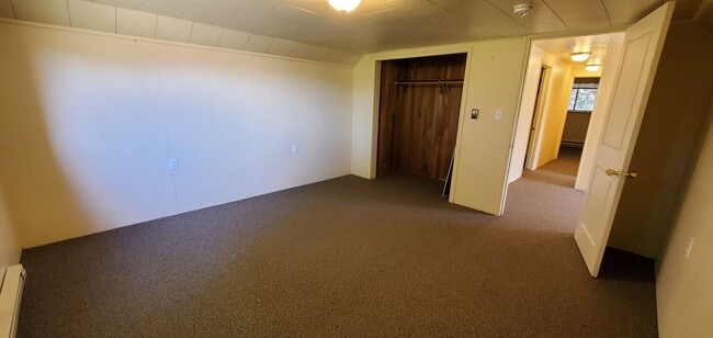 Building Photo - August Pre-lease - 5bd/2ba