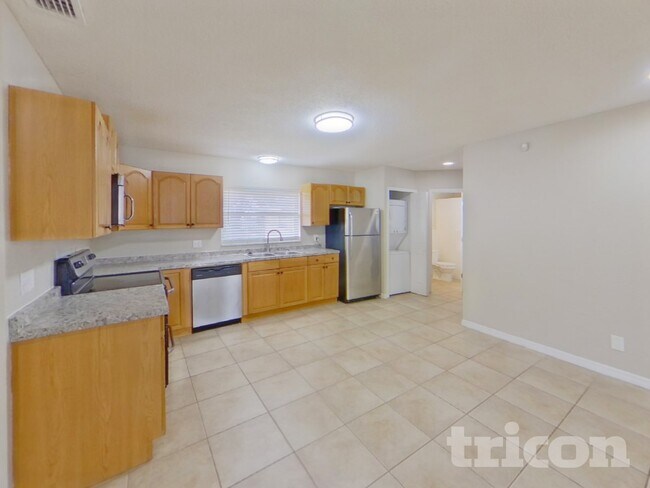 Building Photo - 10811 La Vista Loop