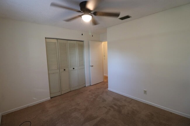 Building Photo - 253 Laguna Ct