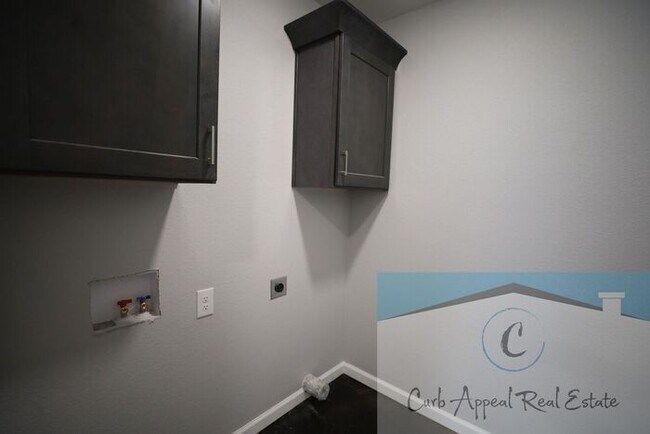 Building Photo - Recent construction, beautiful 3 bed / 2 bath home - Brookland!