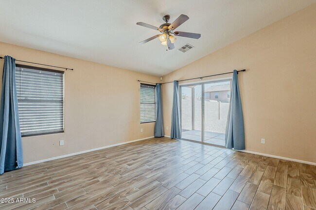 Building Photo - 1279 W Jersey Way