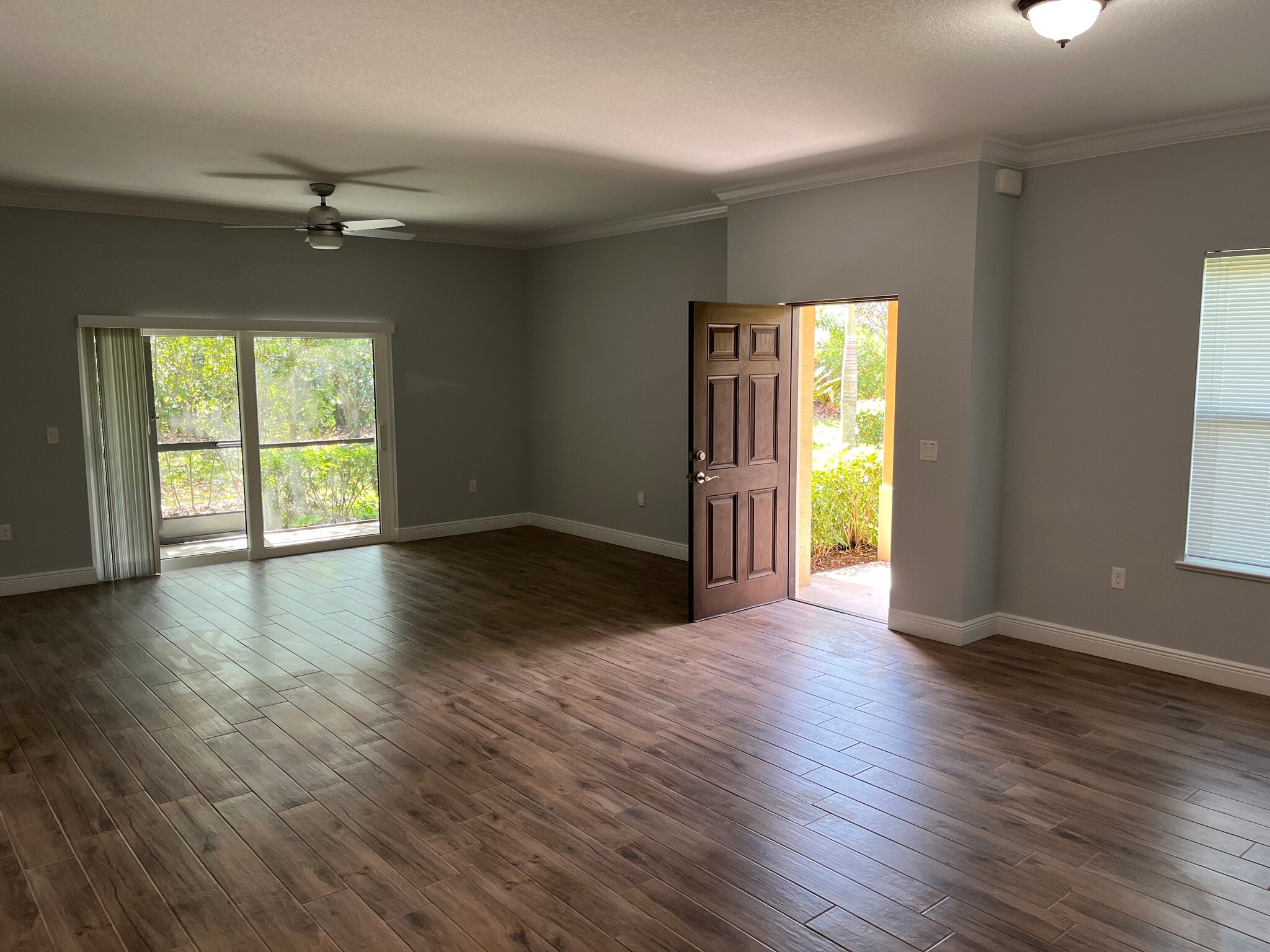 Building Photo - 2900 65th Dr