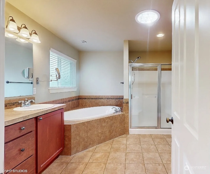 Building Photo - 18204 123rd St E