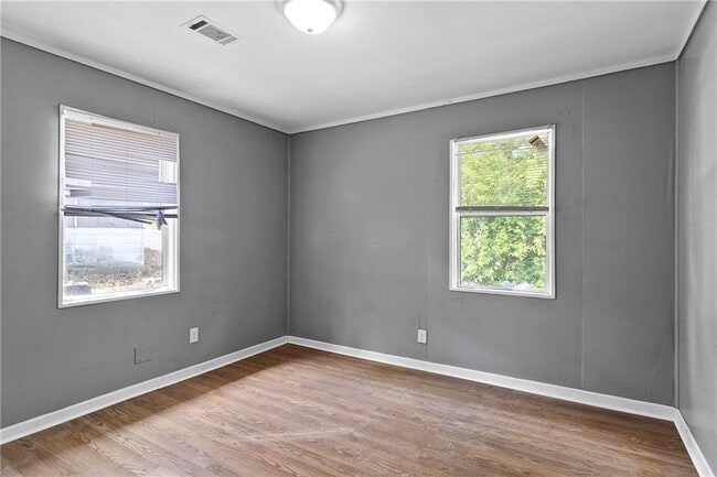 Building Photo - 668 Grosso Ave