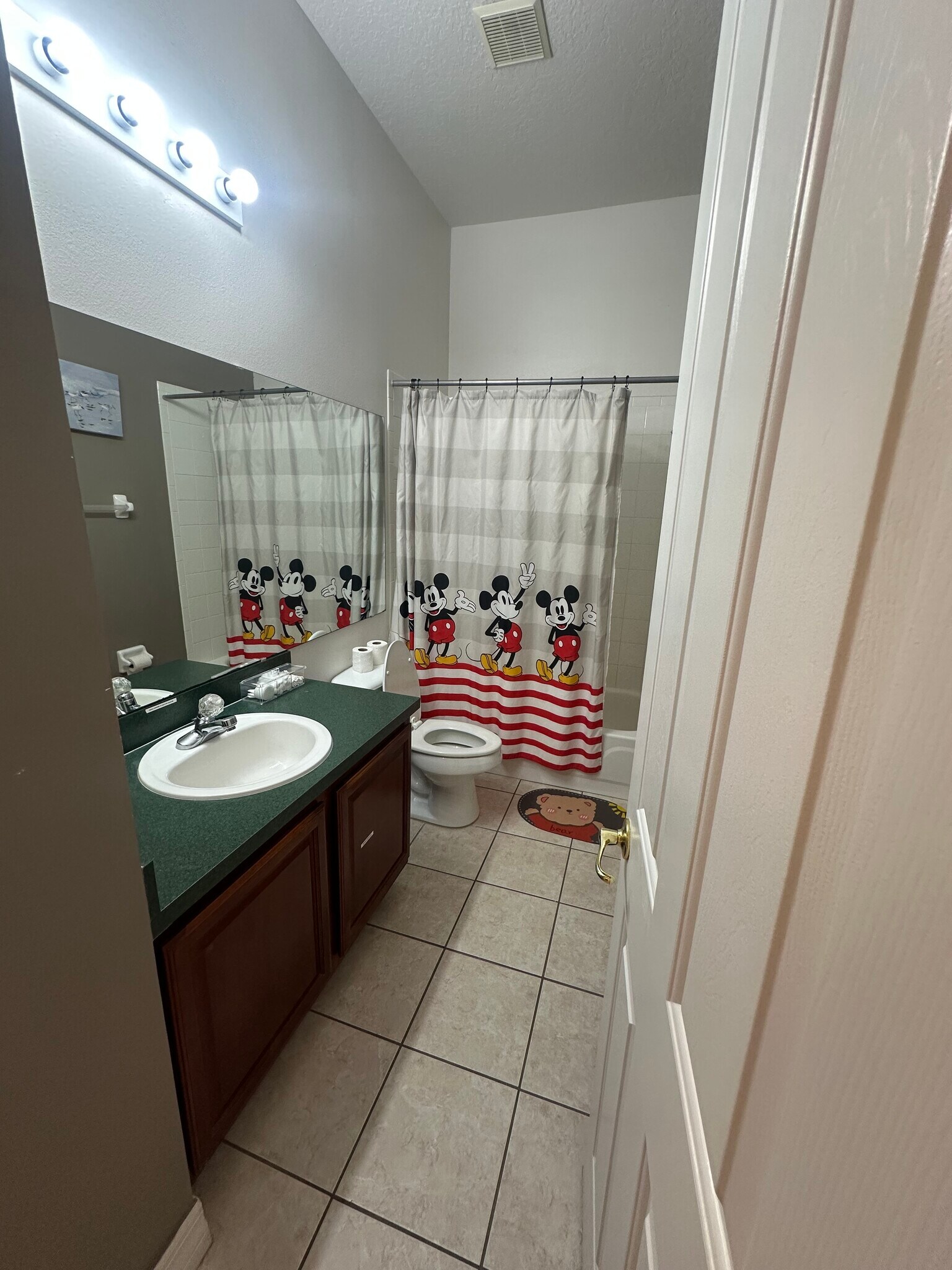 Building Photo - 2726 Formosa Blvd