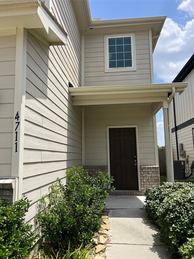 Building Photo - 4711 Prairie Chase Dr