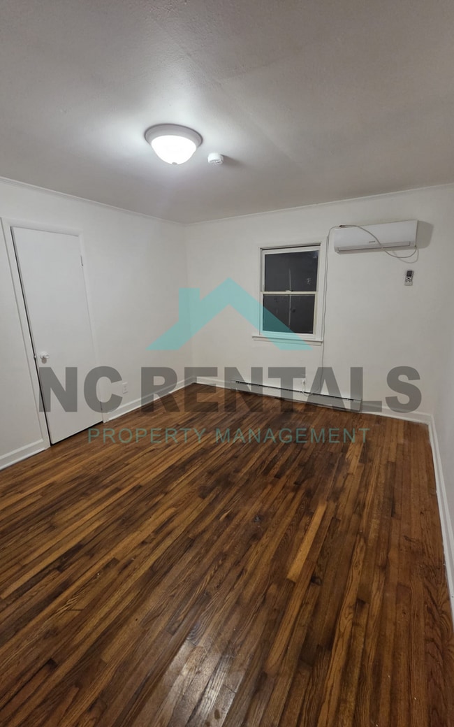 Building Photo - 527 Swain Dr