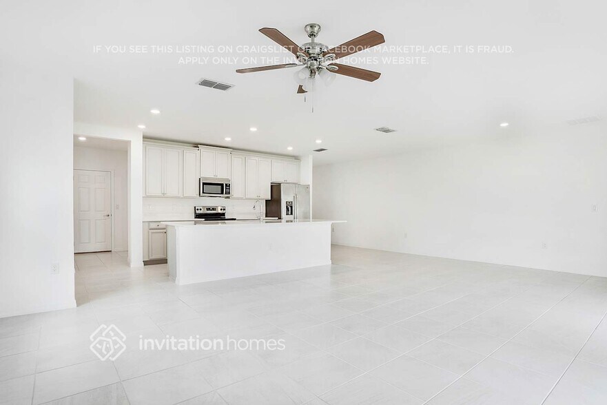 Building Photo - 610 Campo Ln