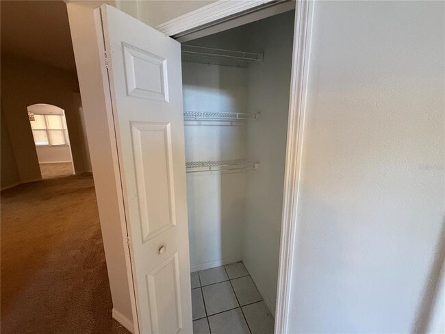 Building Photo - 1976 Willow Wood Dr