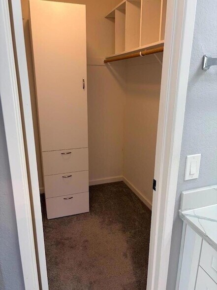 Building Photo - 1157 Shoreline Dr