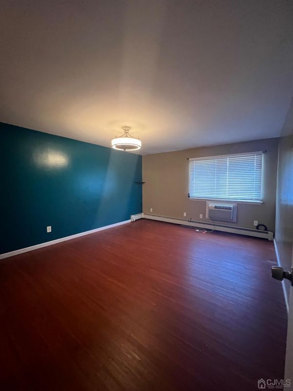 Building Photo - 730 Cricket Ln