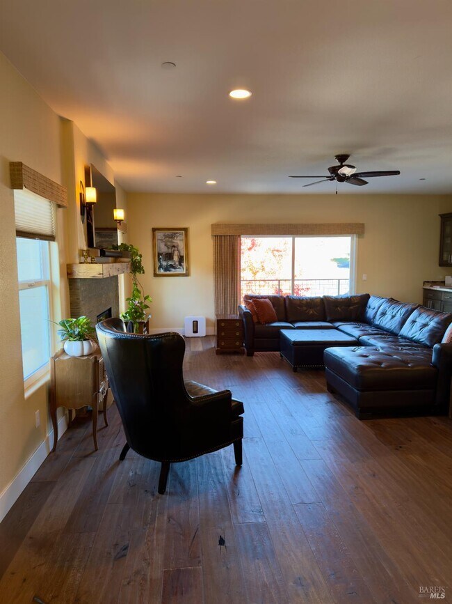 Building Photo - 5240 Hoyal Dr