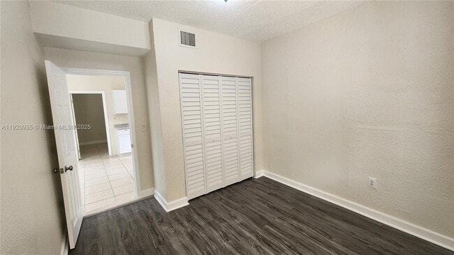 Building Photo - 829 SW 3rd St