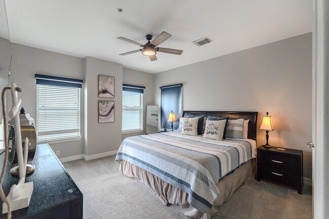 Building Photo - 7039 Kingston Cove Ln