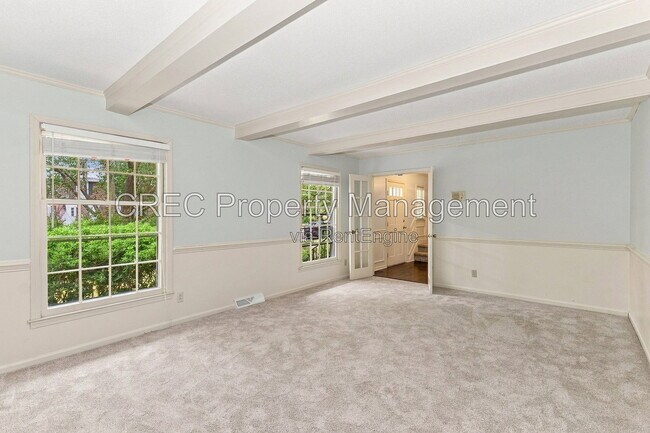 Building Photo - 321 Shaftesbury Ln