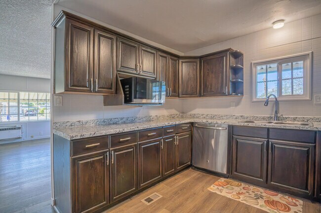 Building Photo - 32480 San Miguelito Dr