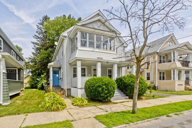 Building Photo - 111-115 Groveland St