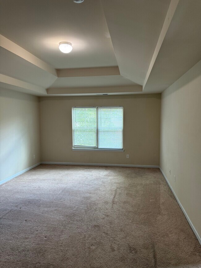 Building Photo - 5881 San Gabriel Ln