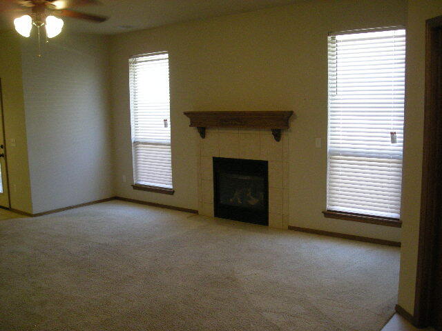 Building Photo - 809 SW 38th St