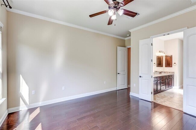 Building Photo - 16009 Jeffs Ln