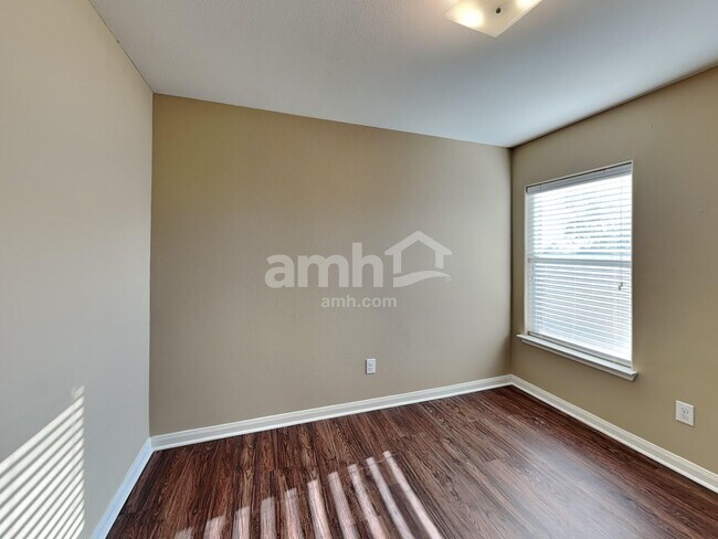 Building Photo - 101 Eider Dr