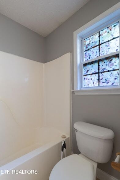 Building Photo - 7005 Buddy J Ln