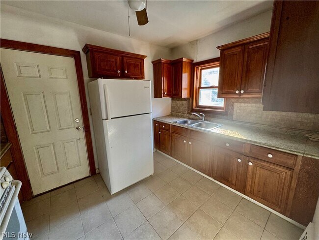 Building Photo - 1355 West Blvd