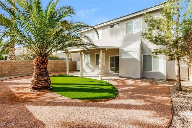 Building Photo - 10996 Calcedonian St