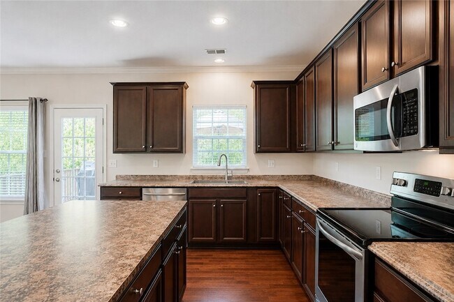 Building Photo - 248 Broadstone Dr