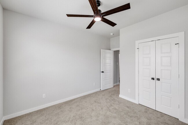 Building Photo - 4045 Clovis St