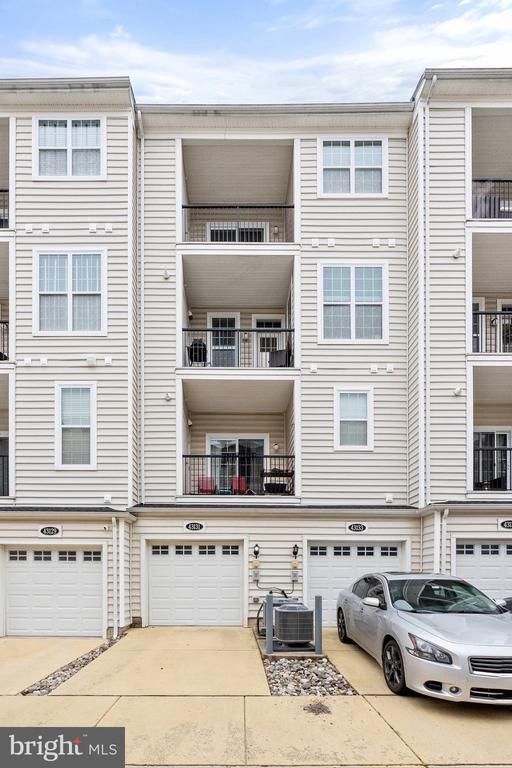 Building Photo - 43131 Wealdstone Terrace