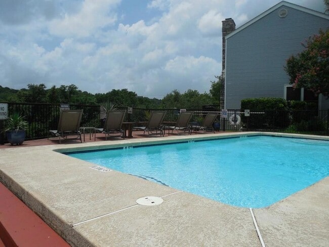 Building Photo - 6703 Old Quarry Ln