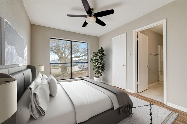 Building Photo - 1406 Hyridge Cir