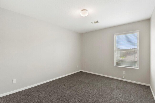 Building Photo - 9820 Lace Flower Way