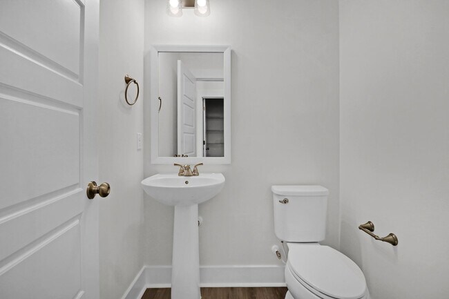 Building Photo - Luxury Townhome in Midtown Nexton