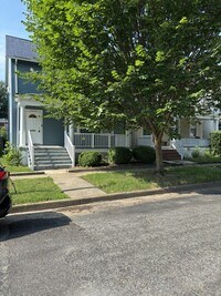 Building Photo - 1213 Dubois Ave