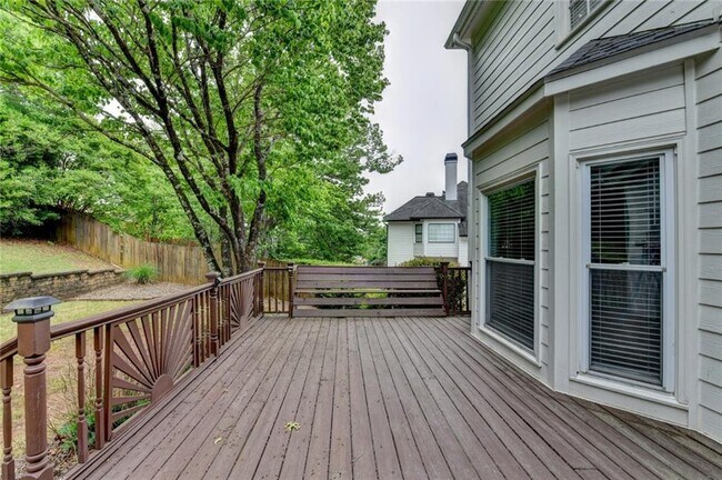 Building Photo - 10665 Wren Ridge Rd