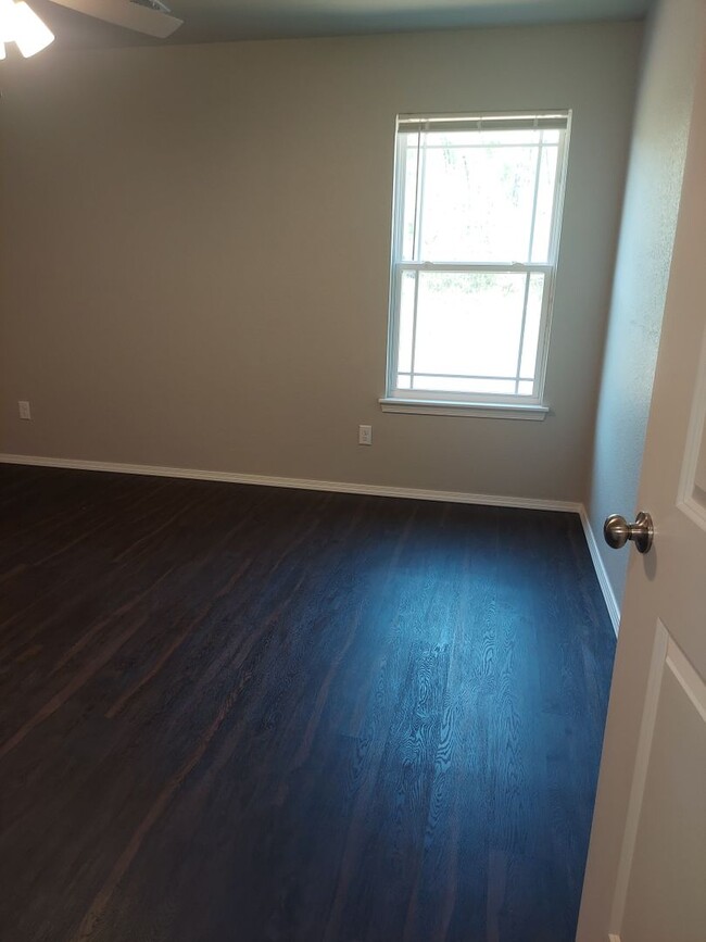 Building Photo - 2118 Ingalls Ln