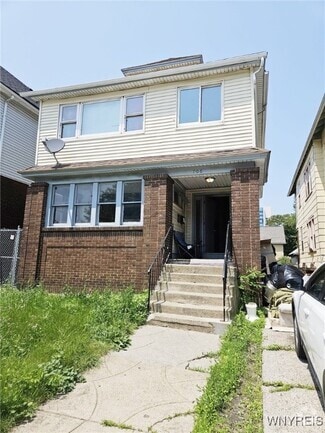 Building Photo - 706 E Delavan Ave