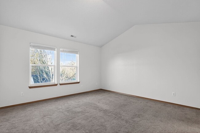 Building Photo - 148 SE 11th Pl