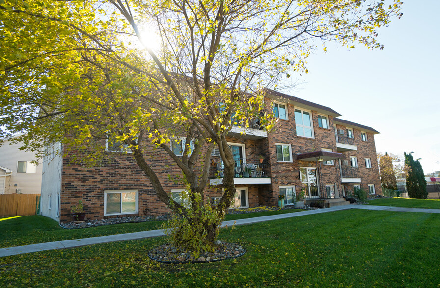 Building Photo - Terrace Manor