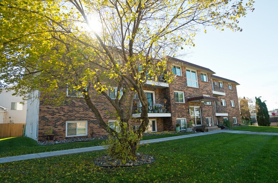 Primary Photo - Terrace Manor